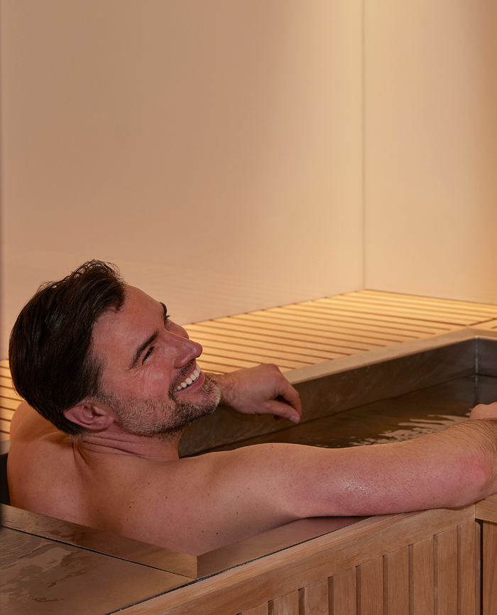 Commercial ice baths